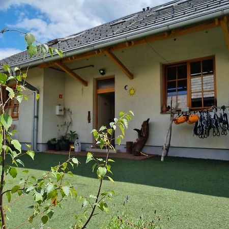 Bikeski Family Hotel, B&B, Apartaments, Rooms Mezica Extérieur photo