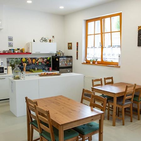 Bikeski Family Hotel, B&B, Apartaments, Rooms Mezica Extérieur photo
